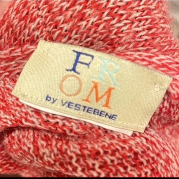 🌻HP🌻FROM by Vestebene - Red & White Wrap Knit Infinity Scarf - Picture 5 of 5